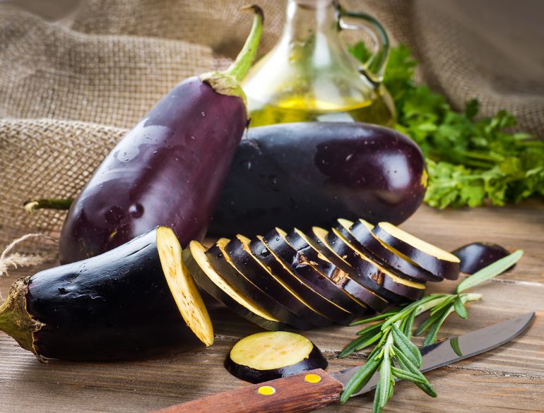 الـباذنجان للــتنحيف وحقـيقـة مغــلي الـباذنجـان AdobeStock_70944646-770x585.jpeg